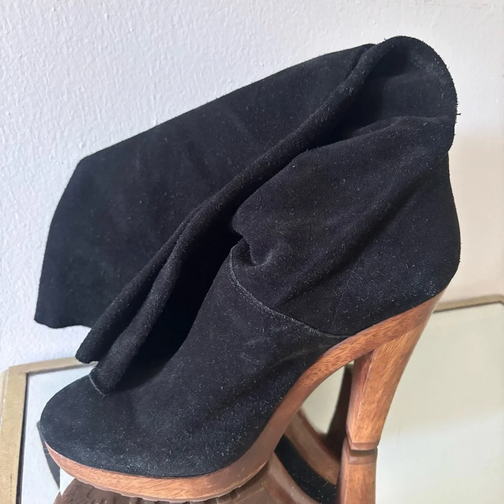 Michael Kors Tall Suede Sz 8.5 Platform Wooden Heel Women's Boots